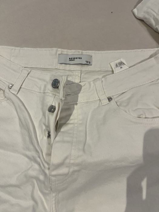 Vand pantaloni / blugi 30/buc