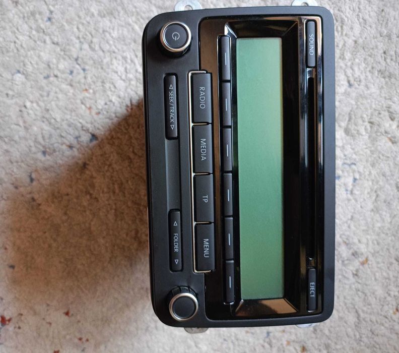 Radio CD Player original Volkswagen Passat B7