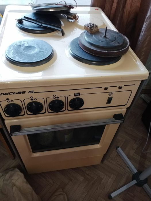 Продам электрическую плиту