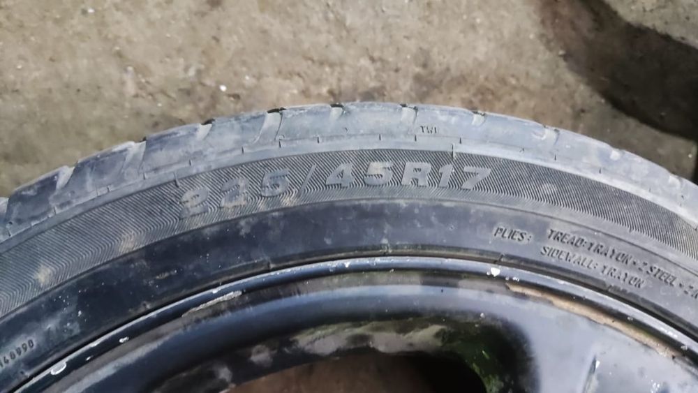 Продам колеса R17 ,покрышки летние 225/45
