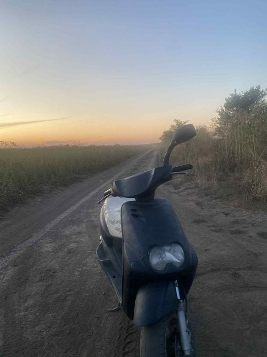 Vând scuter 80cc în 2 T