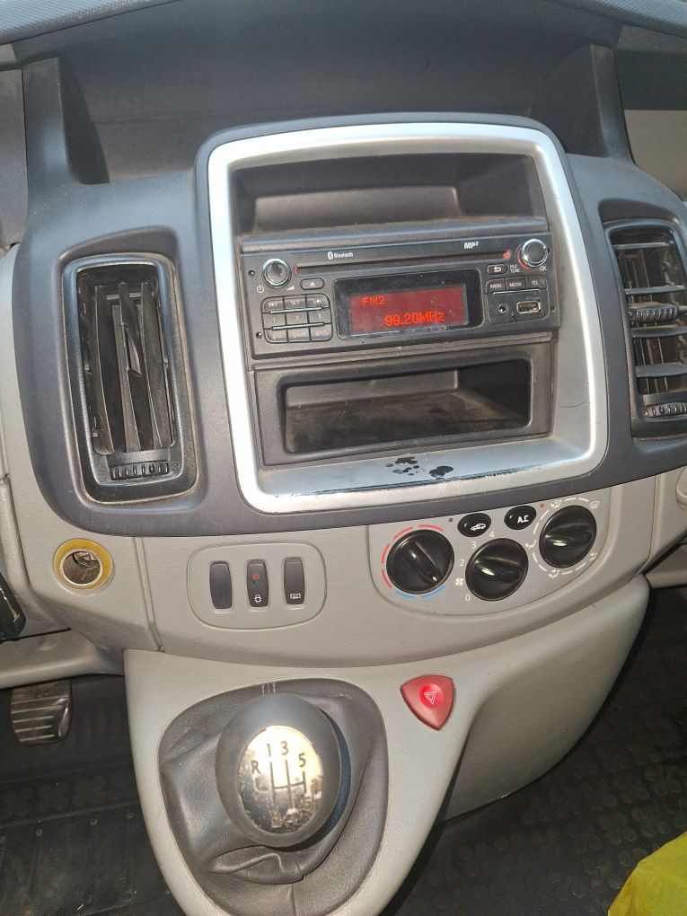 Renault Trafic 8+1  .2012 . 2Ldci