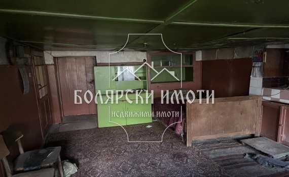 Къща за ремонт в село Страхилово