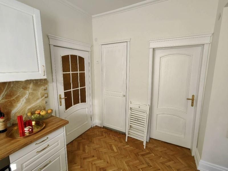 Тристаен апартамент под наем в центъра на София, 2193461