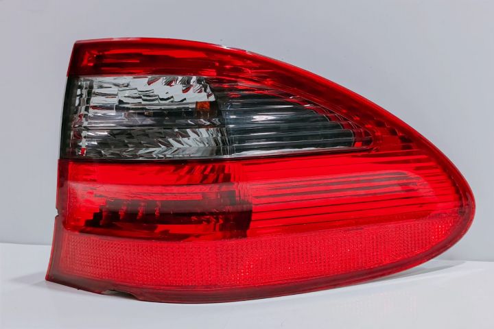 Stop dreapta cu mic defect 084401955RF Mercedes-Benz E-Class W211/S21