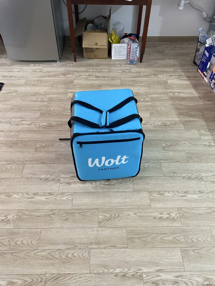 Продам сумку Wolt