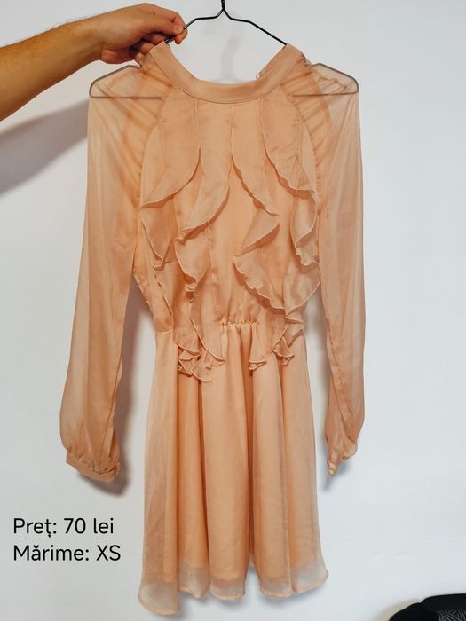 Rochie de ocazie , purtată doar o singură dată.
