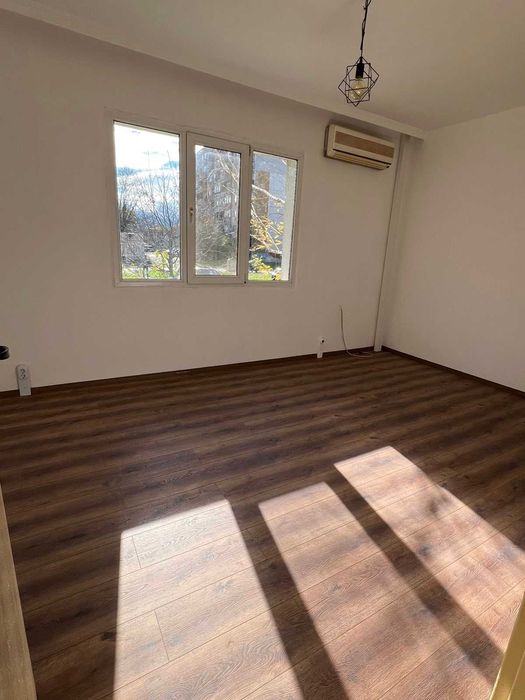 Продава се Тристаен апартамент в Пловдив, Въстанически - 87 кв.м за 1989 €/кв.м - Снимка #16