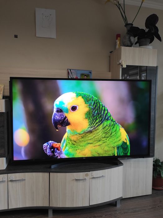 Смарт Телевизор LG 65 инча Ultra HD 4K
