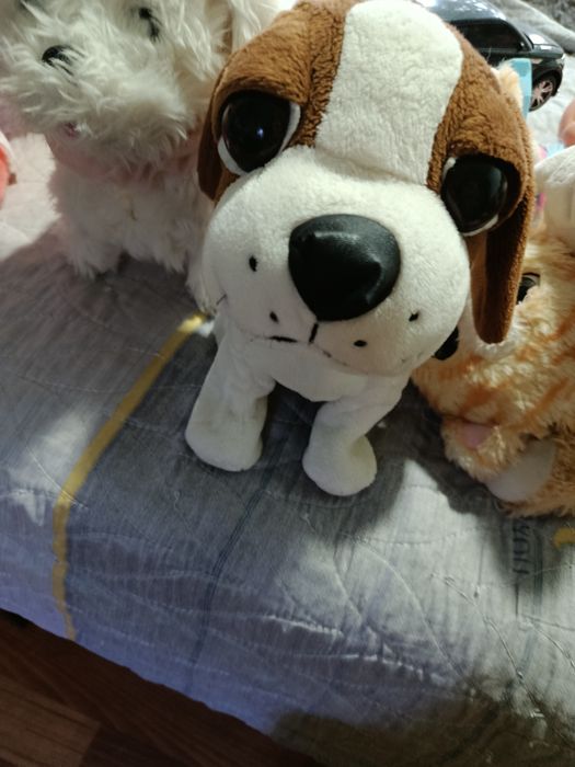Продаю разные игрушки  на батарейках разные, много