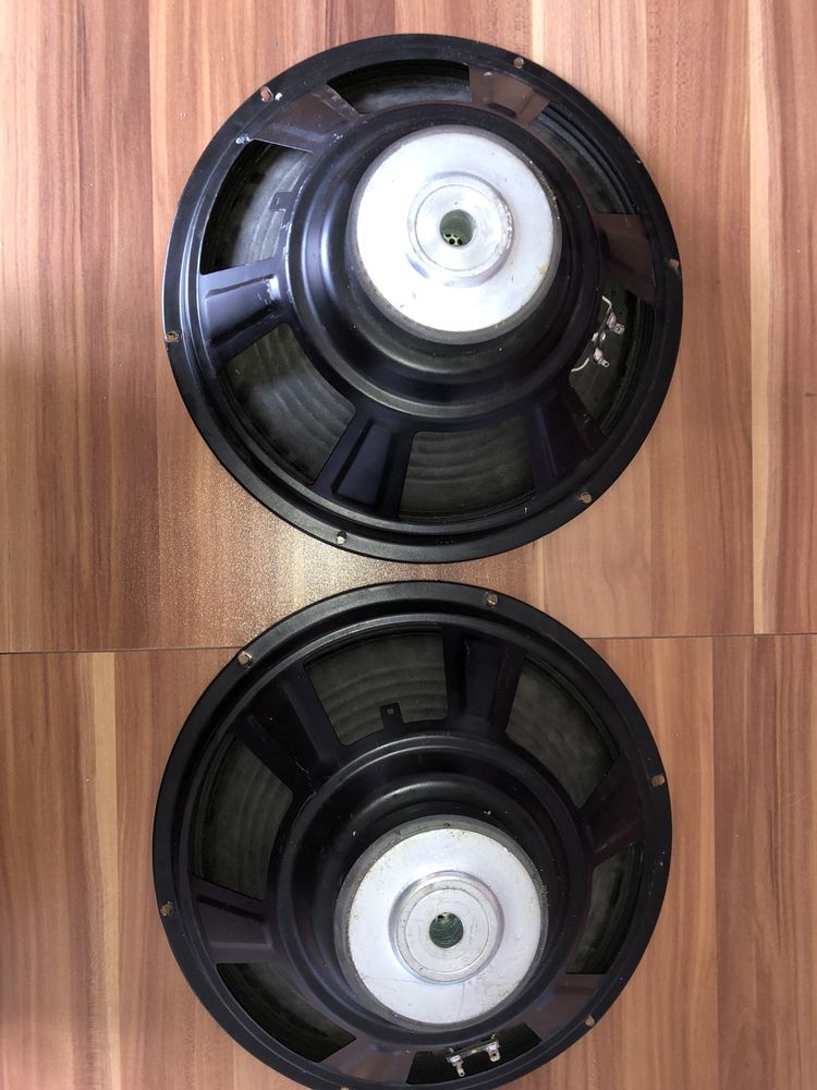 Продавам говорители спешно!12 инча,Yamaha