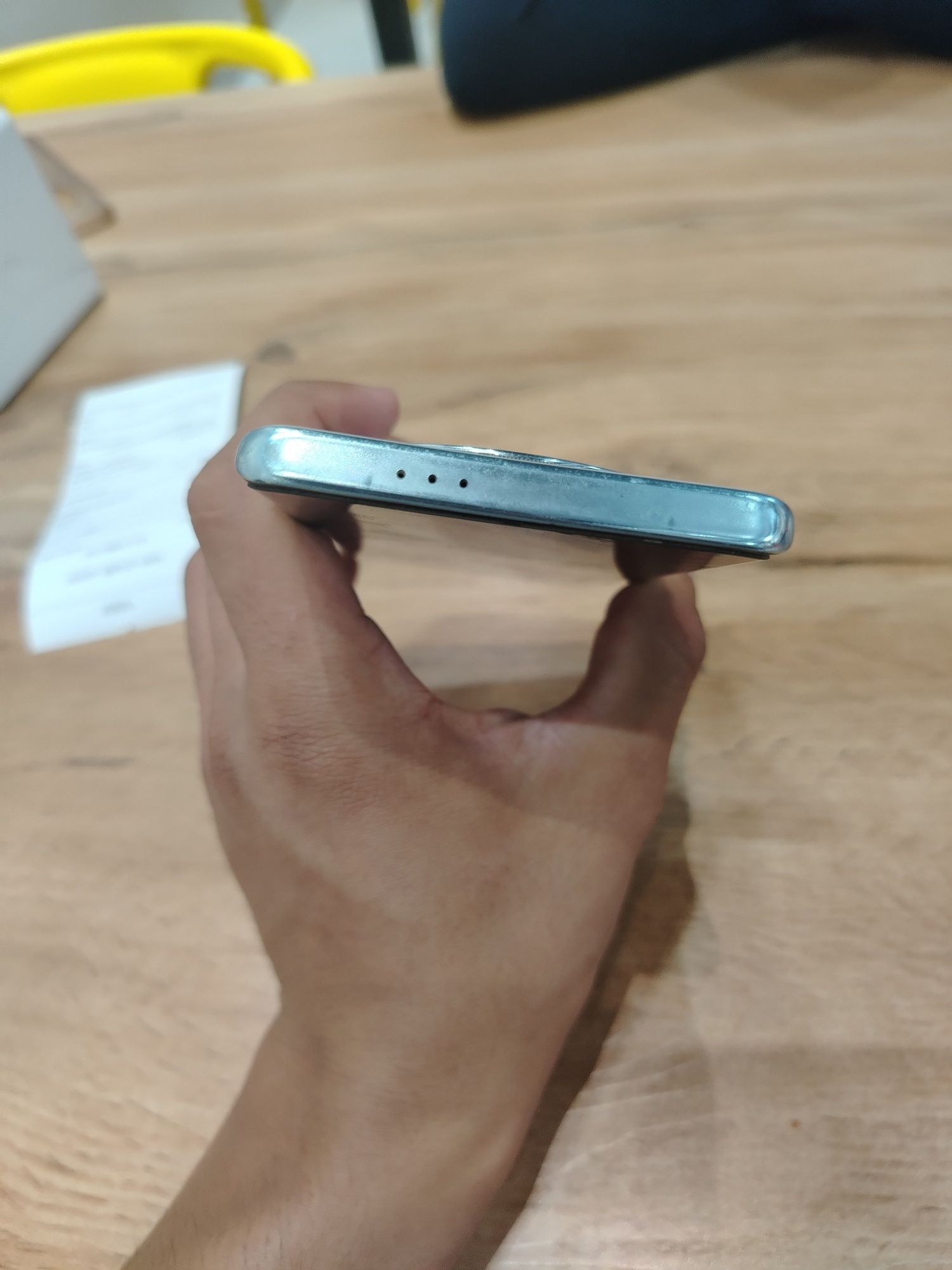 Honor x9c 6600 amper sotiladi yangiday