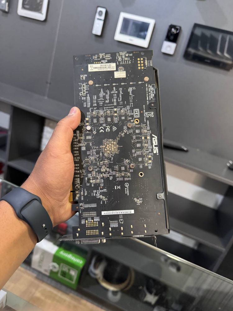 Asus rog strix Rx470 4 Gb 256 bit