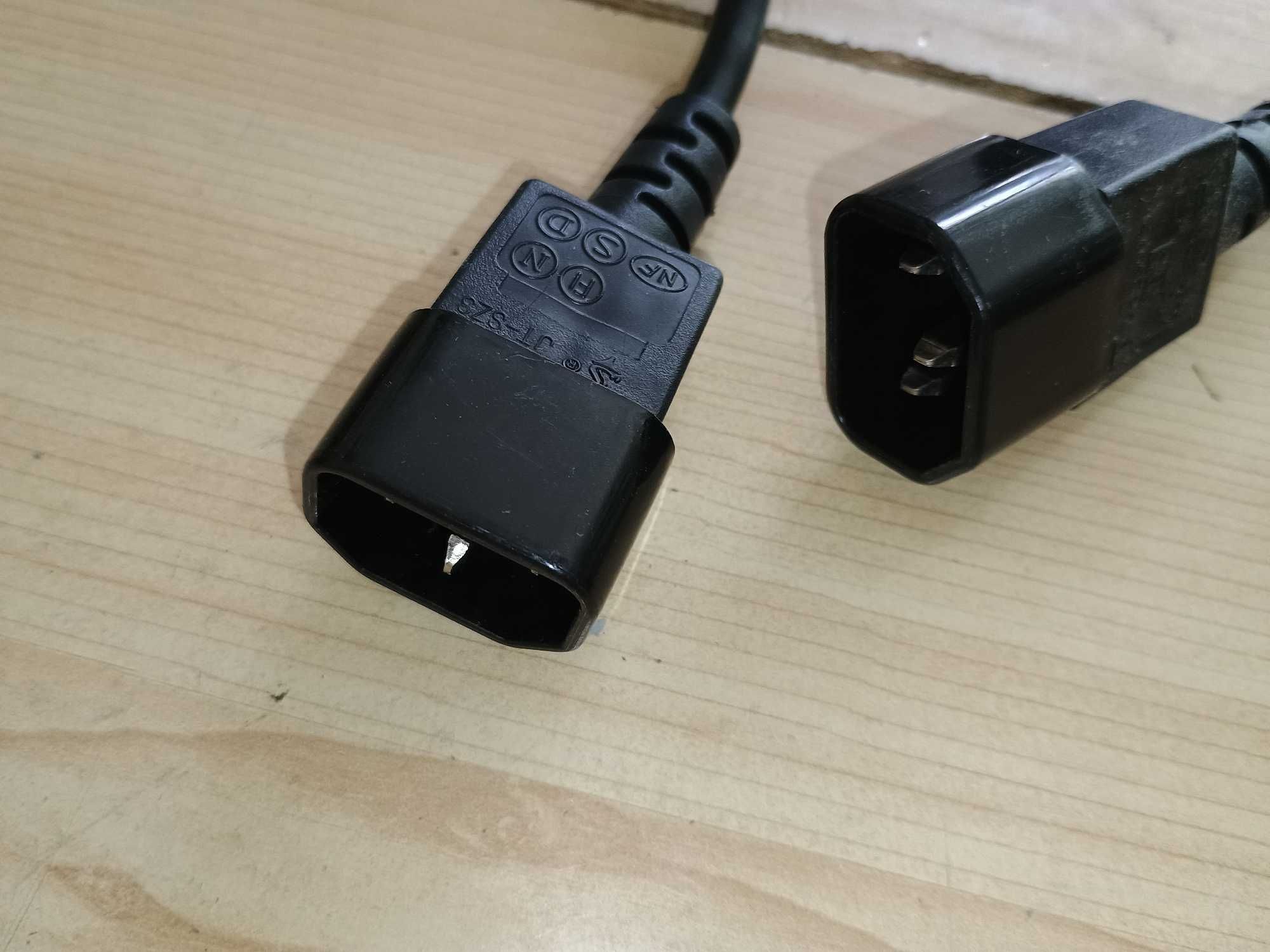 Преходник ups към шуко