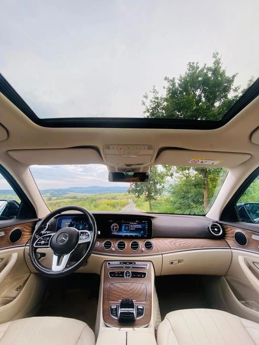 Mercedes-Benz E Mercedes-Benz E220 d 4MATIC – unic proprietar, stare impecabilă!