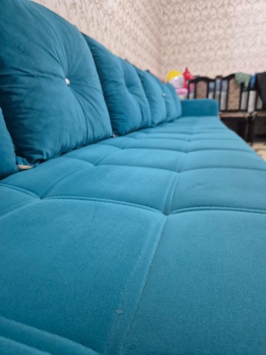 Продается диван 4 метра