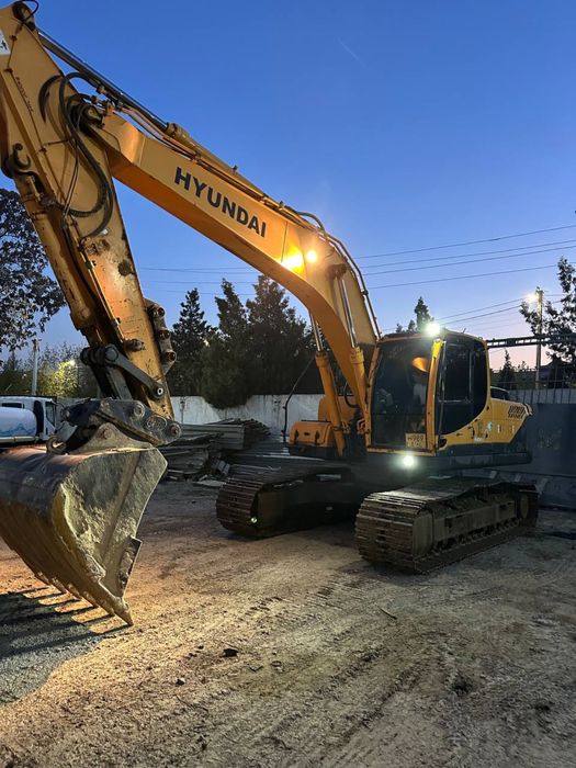 Ekskavator 220 hyundai