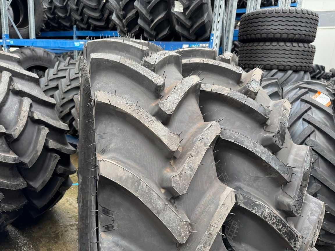 16.9-38 cu 20 pliuri de tractor spate marca PANTHER
