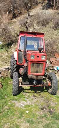 Vând tractor U651