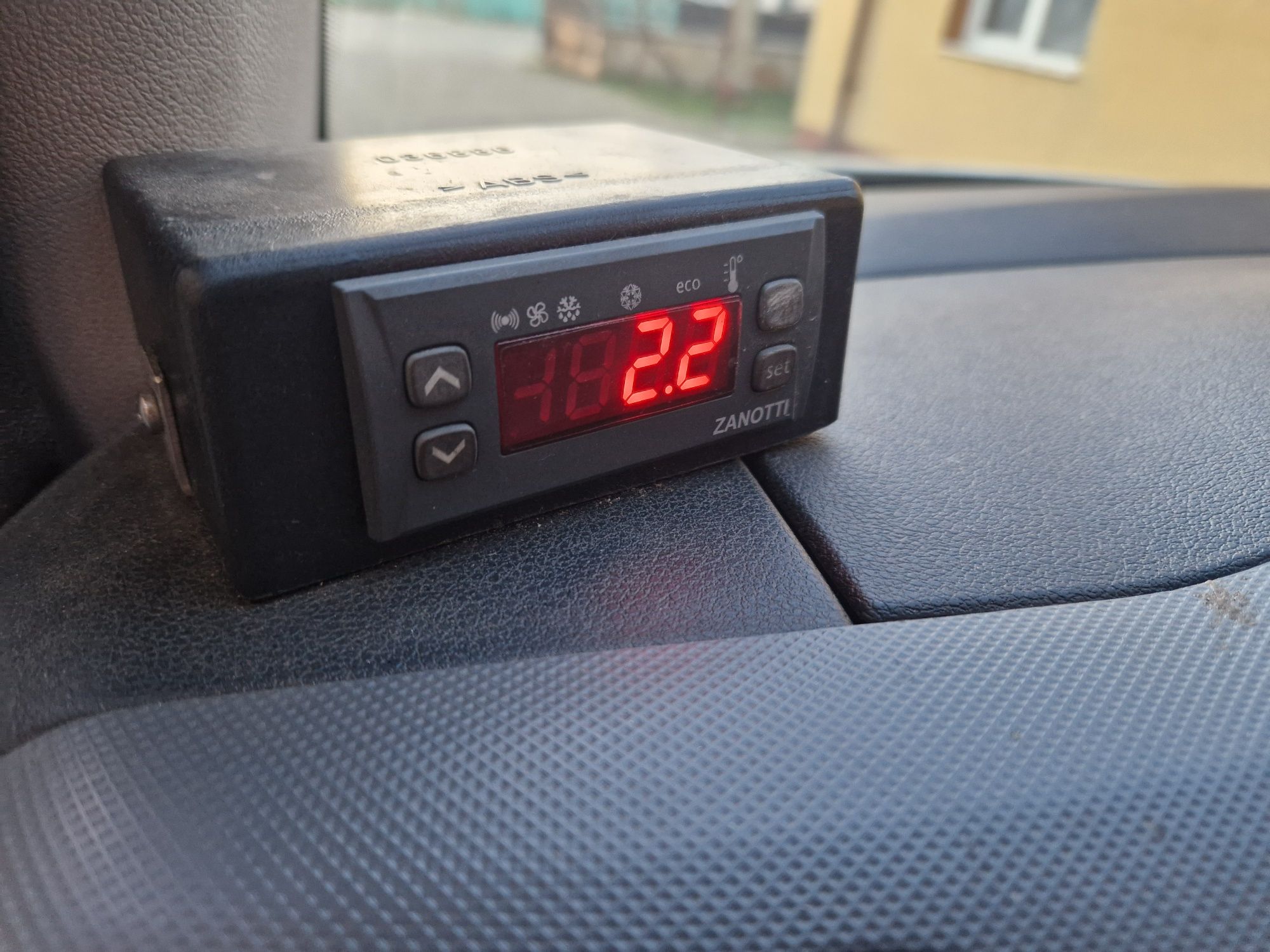 Citroen Berlingo frigorific ( Caddy)
