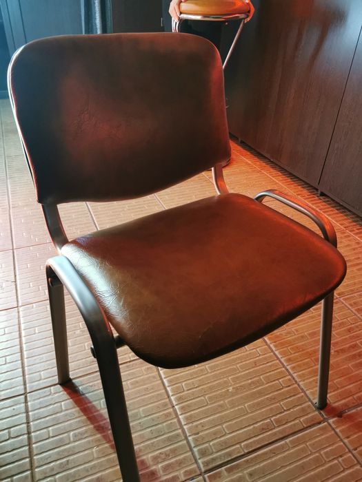 Vând scaune de interior