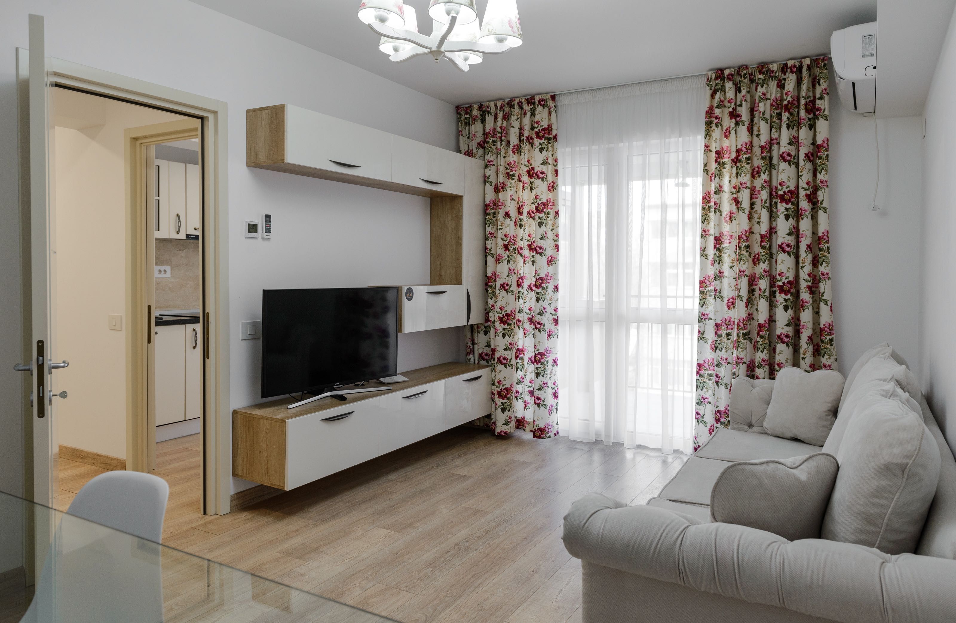 IS Cazare LUX Regim Hotelier Iasi Apartamente 1-2-3 Camere Vouchere !