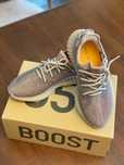 Adidasi/Sneakers YEEZY BOOST 350 V2, Noi, 42,5, originali, origine UK