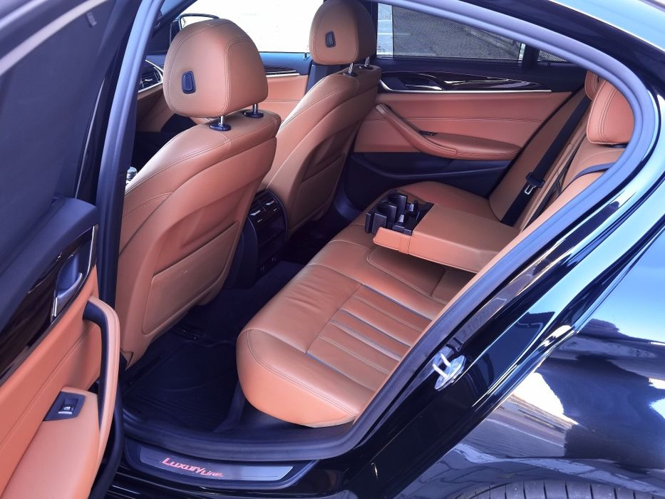 BMW 520d G30 Luxury Line/Automat/Trapă/Piele/Cameră/NaviMare/Clima
