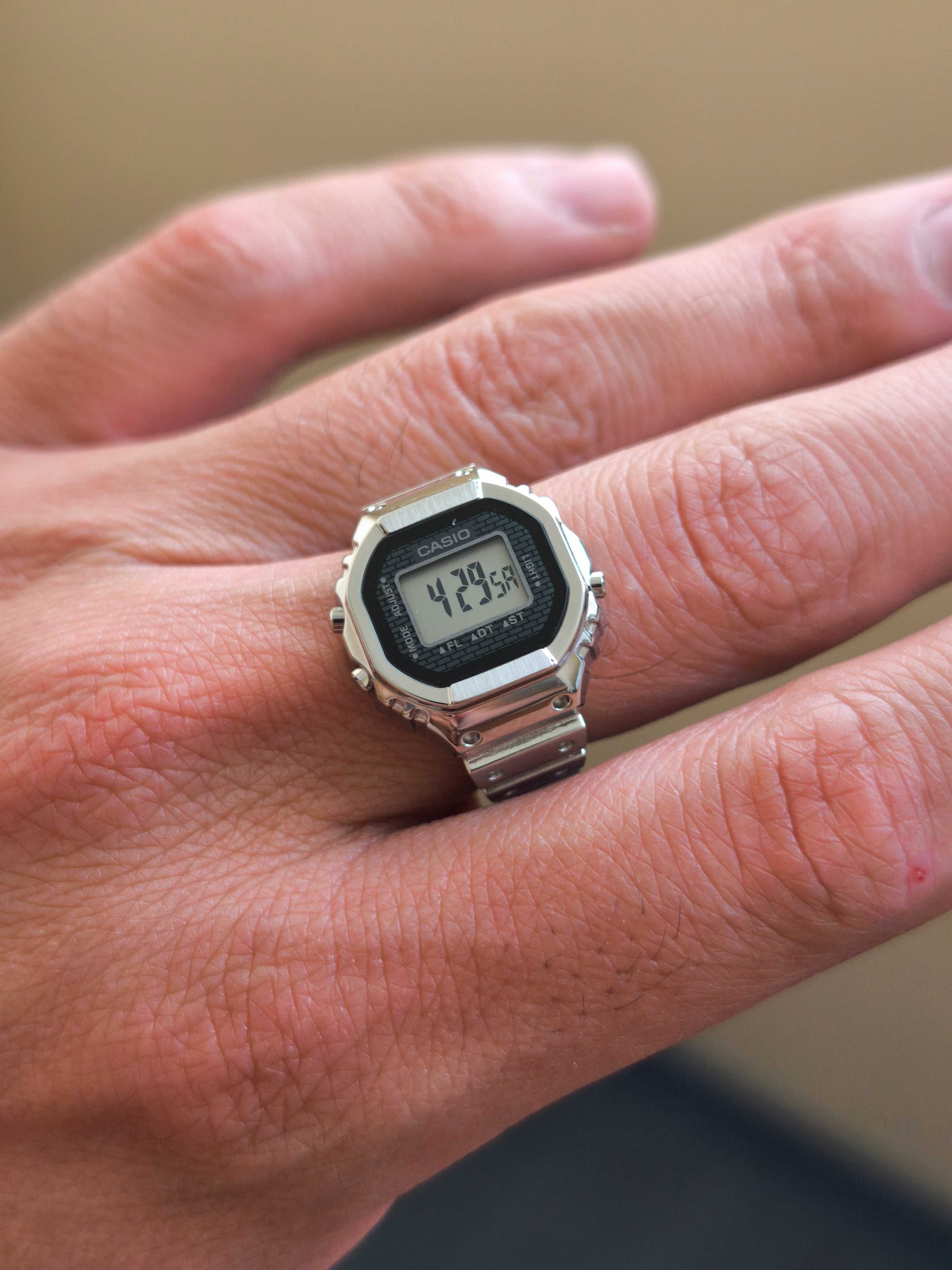 Лимитиран пръстен Casio crw-001-1jr