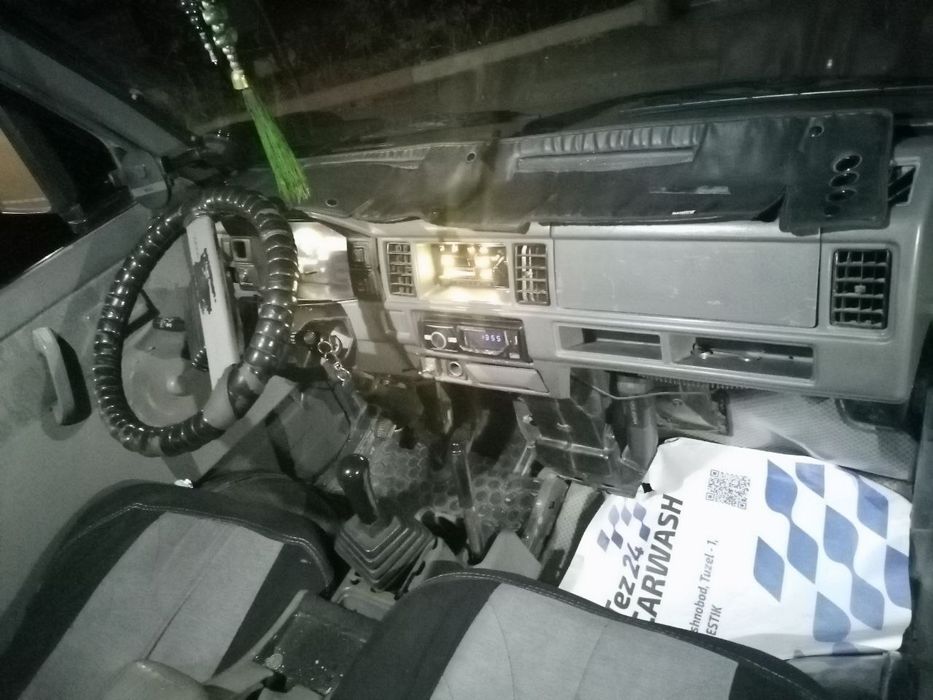 Дамас сотилади 2002йил, метани бор