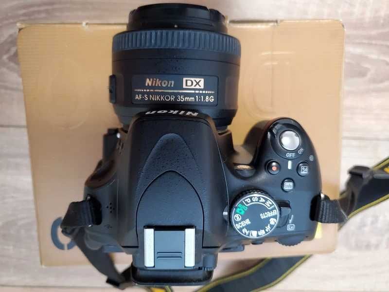 Set Nikon D5100 DSLR – cu 2 obiective si trepied