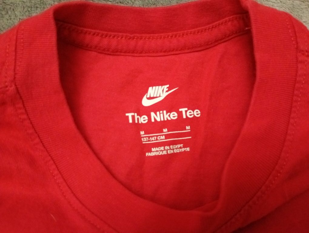 Дамска спортна тениска NIKE