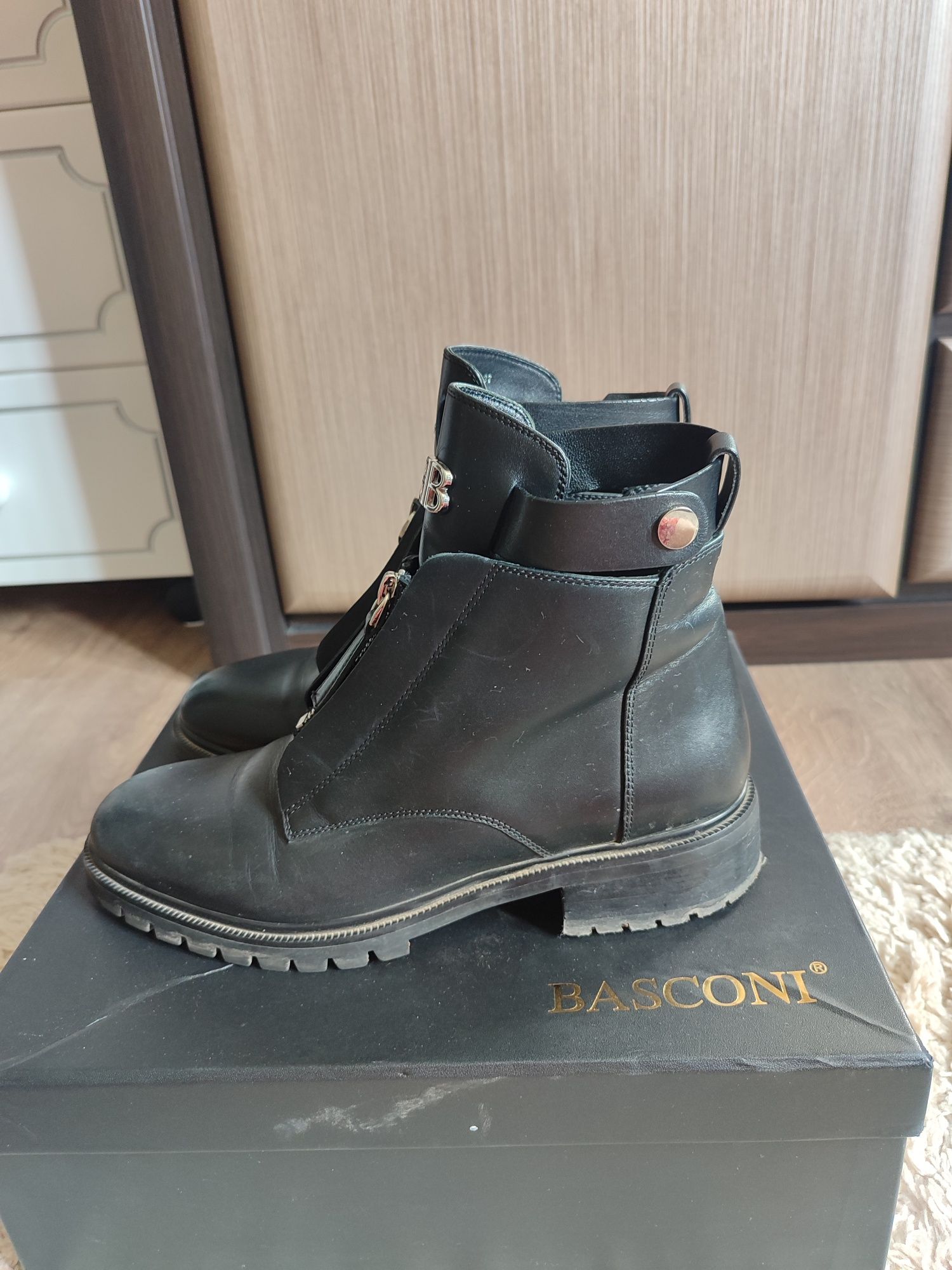 Сапоги и полусапоги Basconi