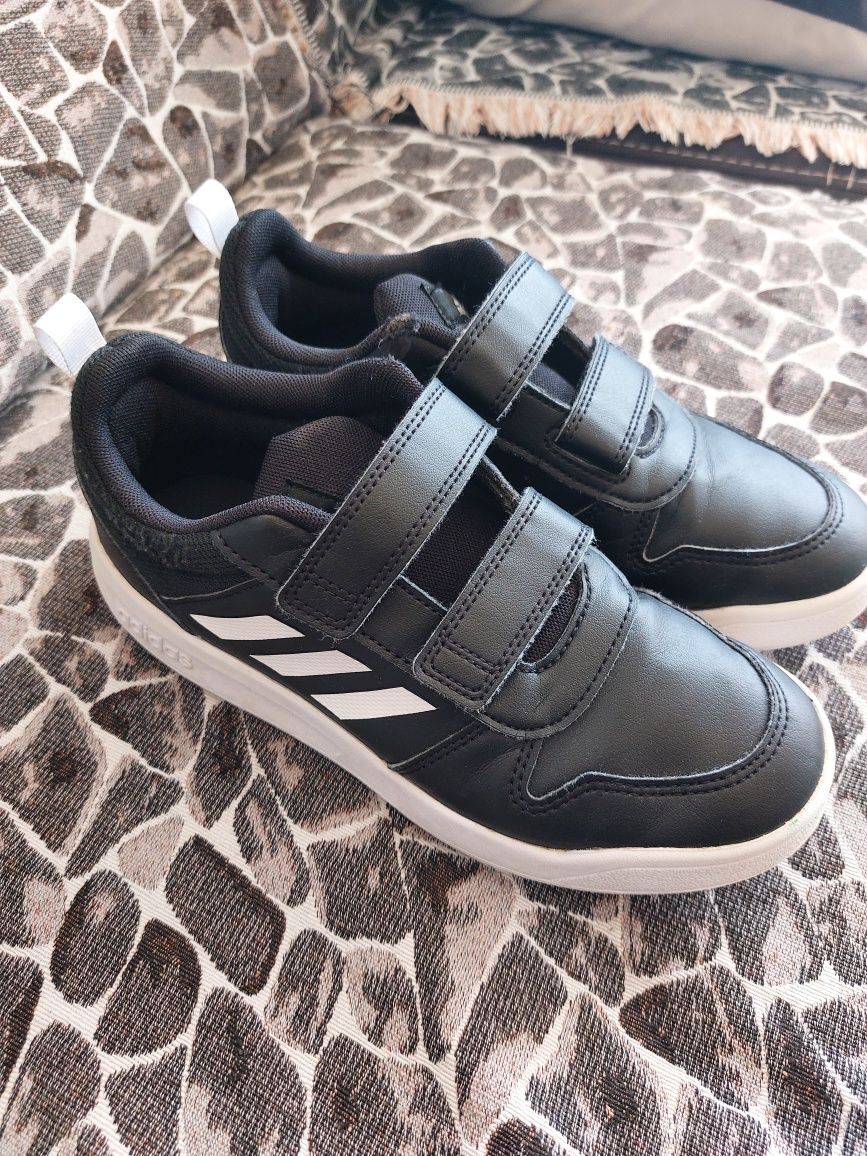 Adidas оригинални намалени