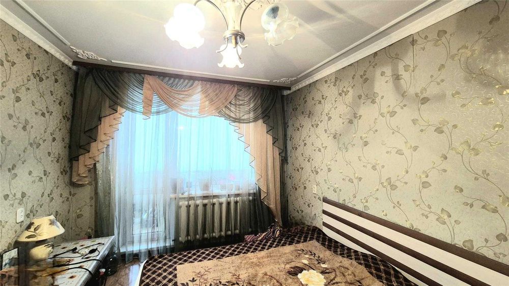 Продам 3 комн квартиру на 8 мкр  5 кольцо
на 2/5 эт