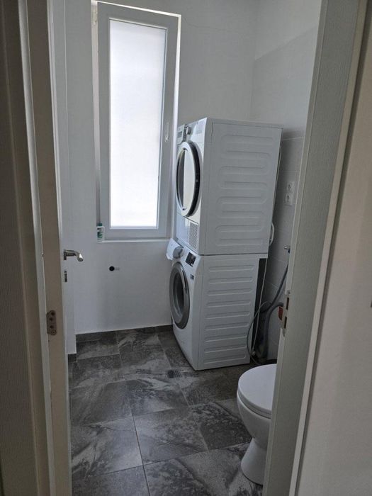 Дава се под наем Тристаен апартамент в Пловдив, Остромила - 120 кв.м за 700 € - Снимка #4