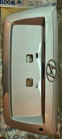 Продаю новую панель на дверь багажника Hyundai Terracan