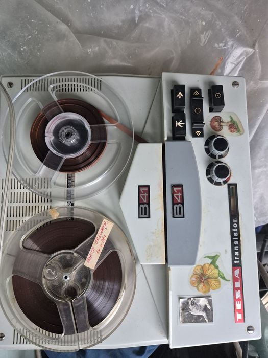 Magnetofon tesla b41