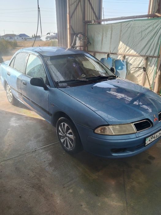 Митсубиси Каризма