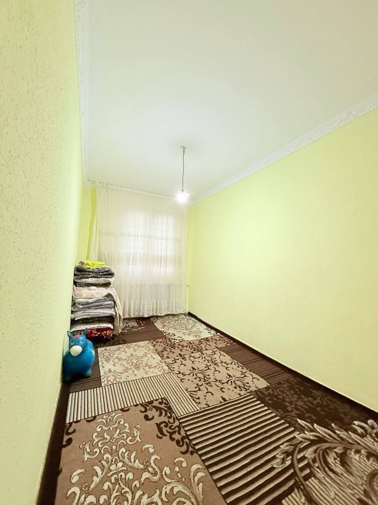 Massiv panelniyda razdelniy 2 xonali uy sotiladi