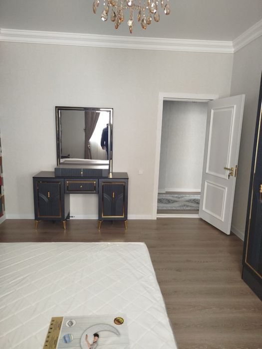 3 xonali kvartira sotiladi