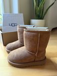 Детски апрески UGG