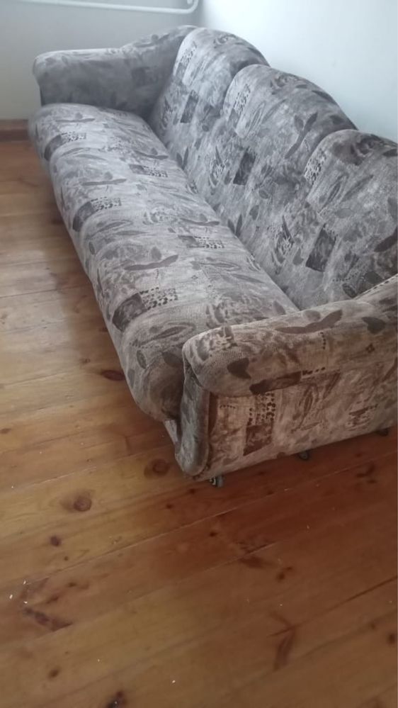 Продам диван и 2 кресла