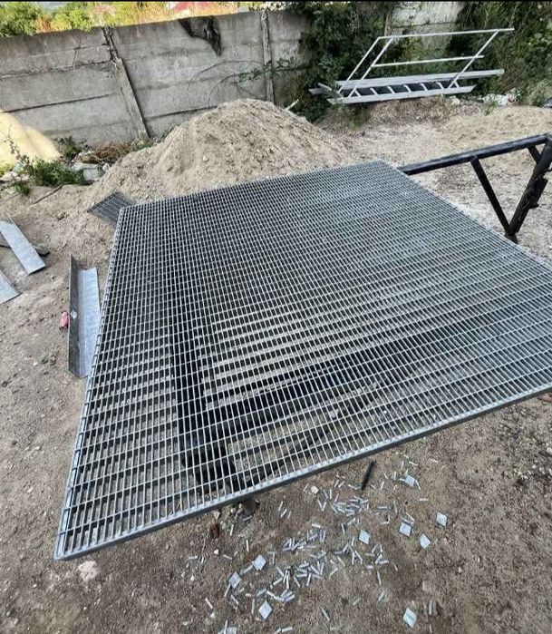 Vând grilaje zincate avem orice dimensiune dorește clientul
