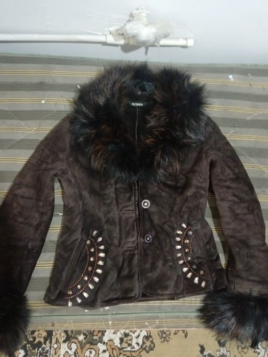 Ayollar Qishgi kostumi