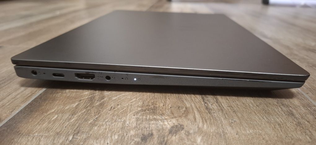 Lenovo IdeaPad 5 | I5 1035G1| 8GB RAM | 256GB SSD| Като Нов