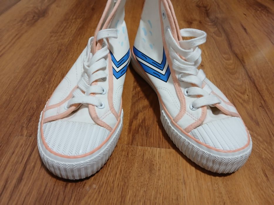 Конверсы-кроссовки