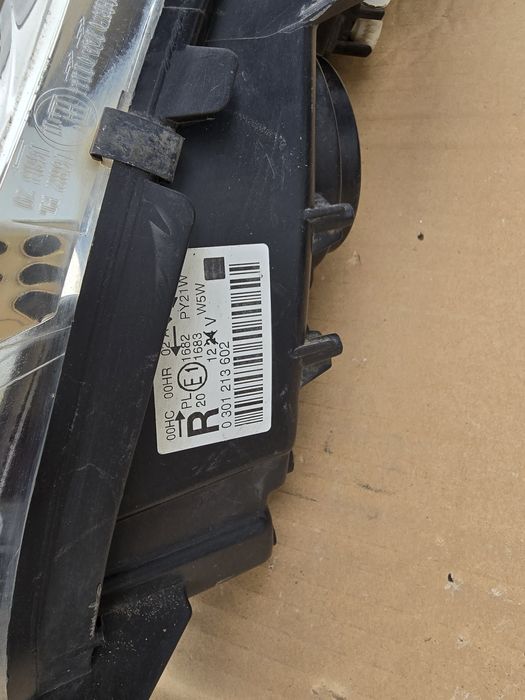 Фар ляв десен за Peugeot 407 / Пежо 407