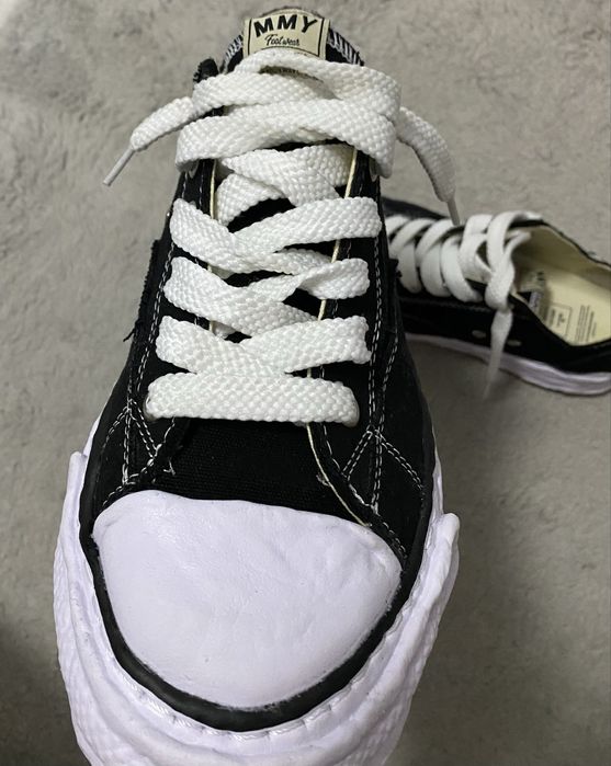 Vand/Schimb Maison Mihara Yasuhiro