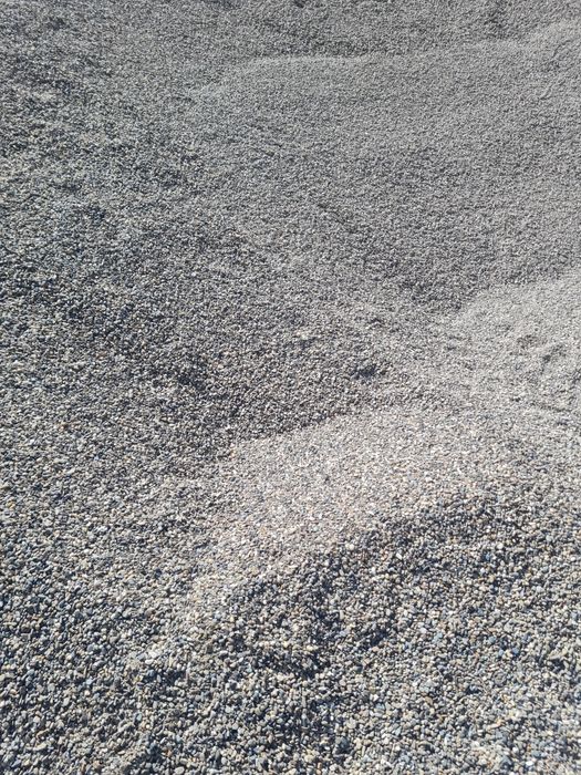 Vând nisip 0-4 sac de 25 kg sau  la mc, sorturi 4-8, 8-16  16- 3